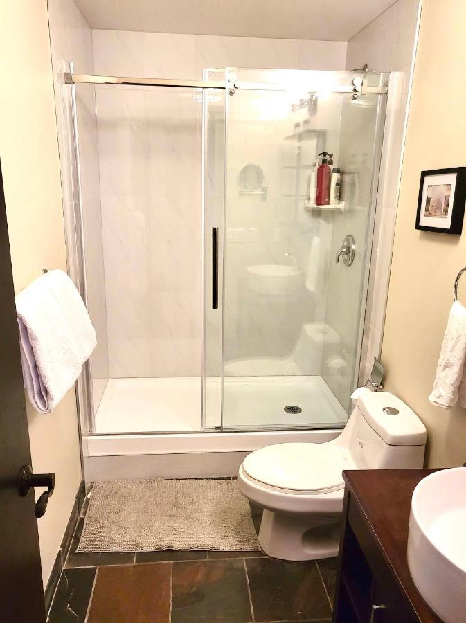 B&B Grand Rockies Resort 2Br 1Pullout Canmore Buitenkant foto