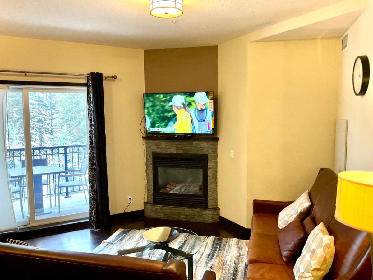B&B Grand Rockies Resort 2Br 1Pullout Canmore Buitenkant foto