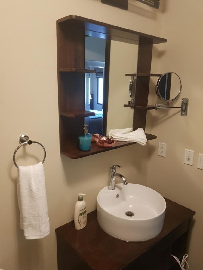 B&B Grand Rockies Resort 2Br 1Pullout Canmore Buitenkant foto